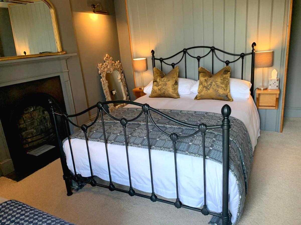 Dylan Thomas Sea View Bed & Breakfast Laugharne Exterior photo