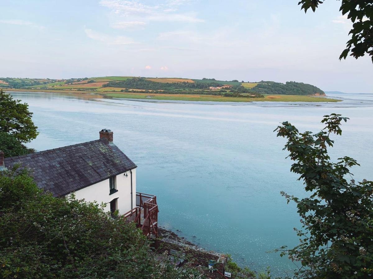Dylan Thomas Sea View Bed & Breakfast Laugharne Exterior photo