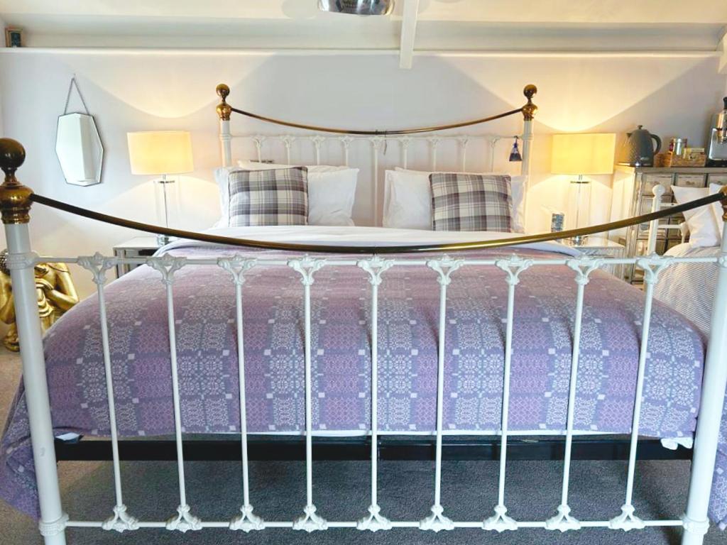 Dylan Thomas Sea View Bed & Breakfast Laugharne Exterior photo